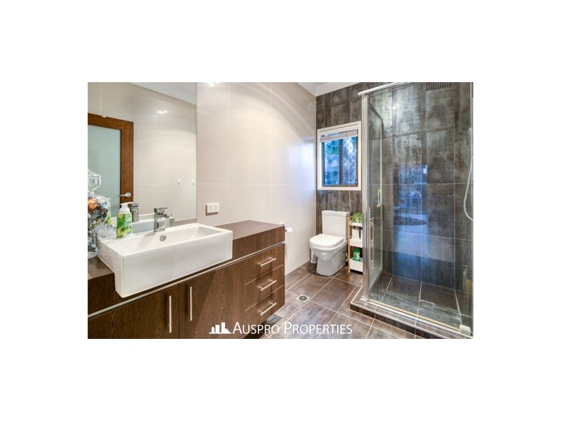 4 Thulimbah Street, Coopers Plains QLD 4108