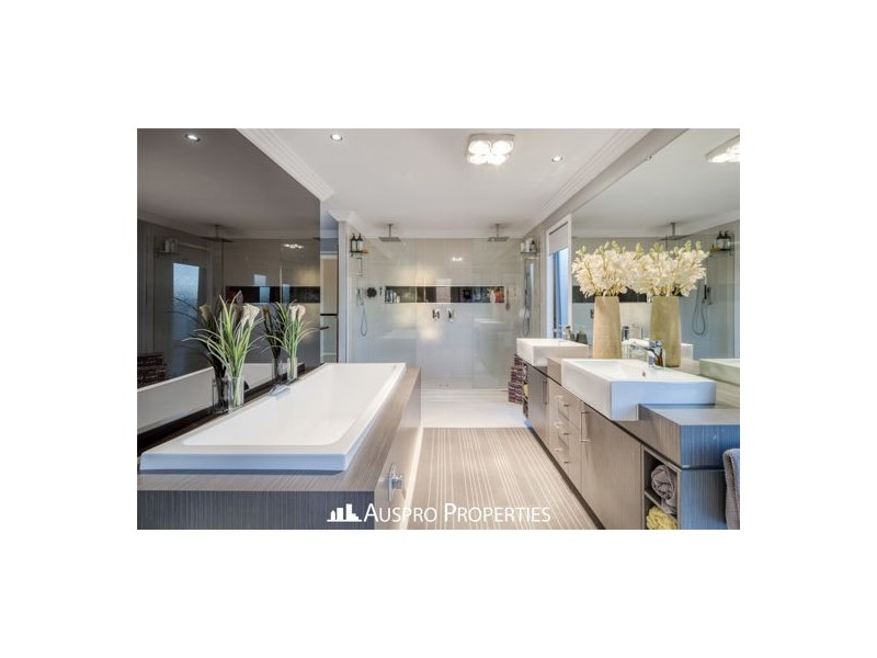 4 Thulimbah Street, Coopers Plains QLD 4108