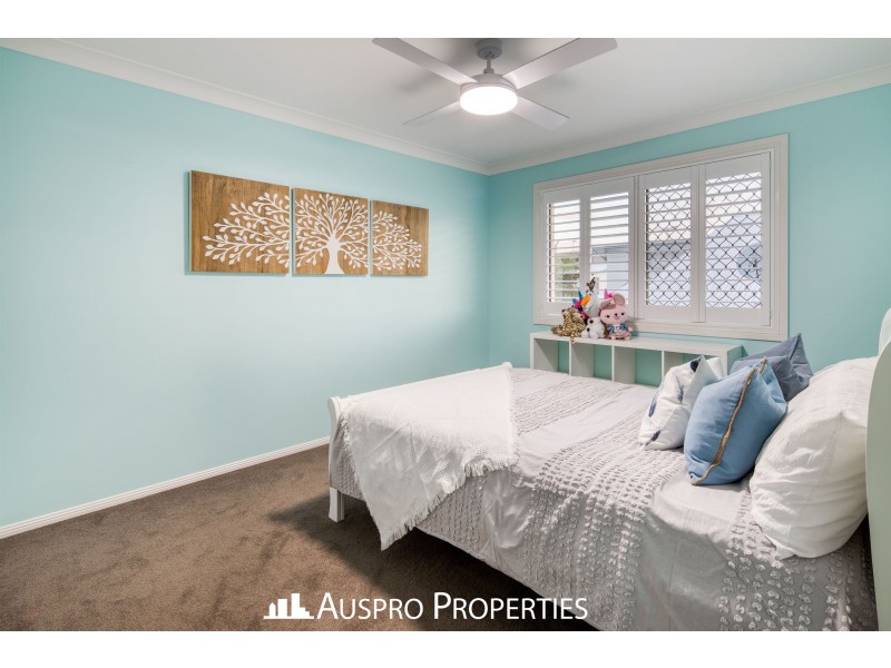 107 Hawthorn Circuit, Stretton QLD 4116