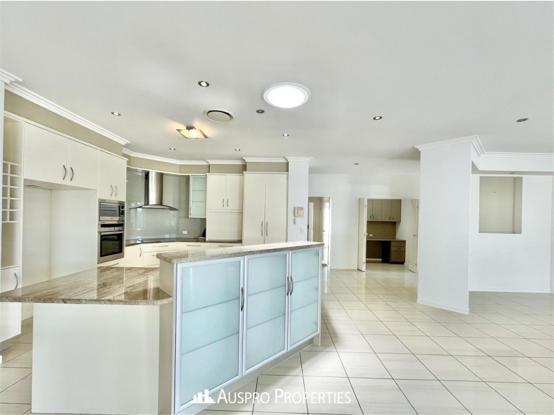 11 Penson St, Stretton QLD 4116