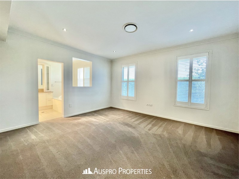 11 Penson St, Stretton QLD 4116