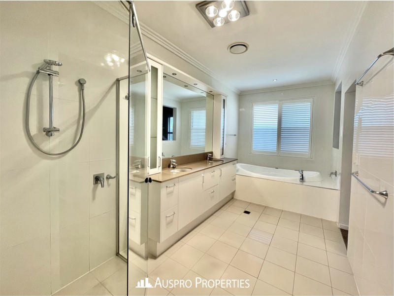 11 Penson St, Stretton QLD 4116