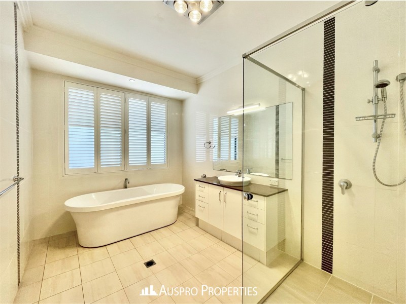 11 Penson St, Stretton QLD 4116