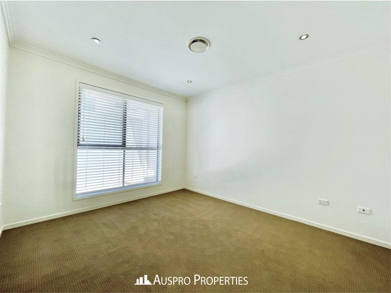 11 Penson St, Stretton QLD 4116