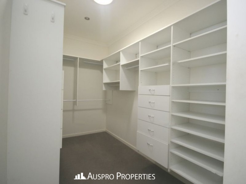 11 Penson St, Stretton QLD 4116