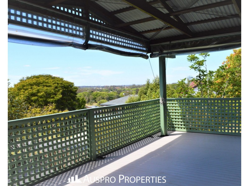 18 Firthshire Street, Mansfield QLD 4122