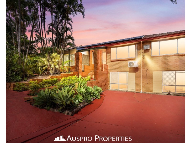 27 Copenhagen St, Wishart QLD 4122