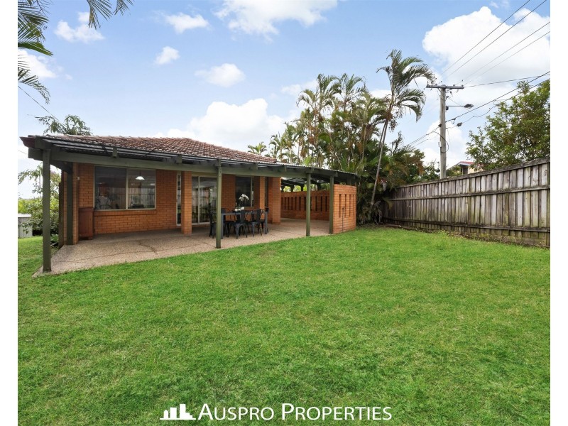 27 Copenhagen St, Wishart QLD 4122