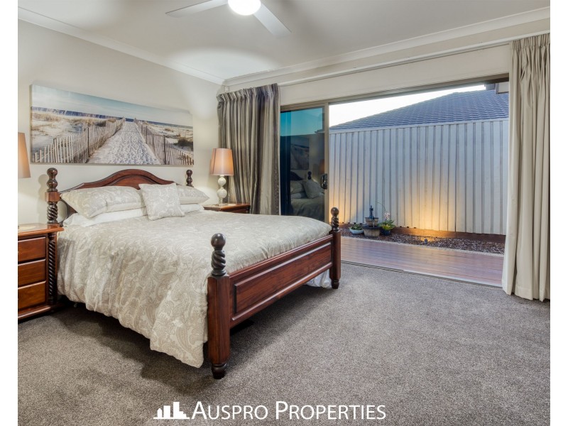 79 Hawthorn Circuit, Stretton QLD 4116