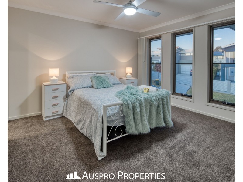 79 Hawthorn Circuit, Stretton QLD 4116