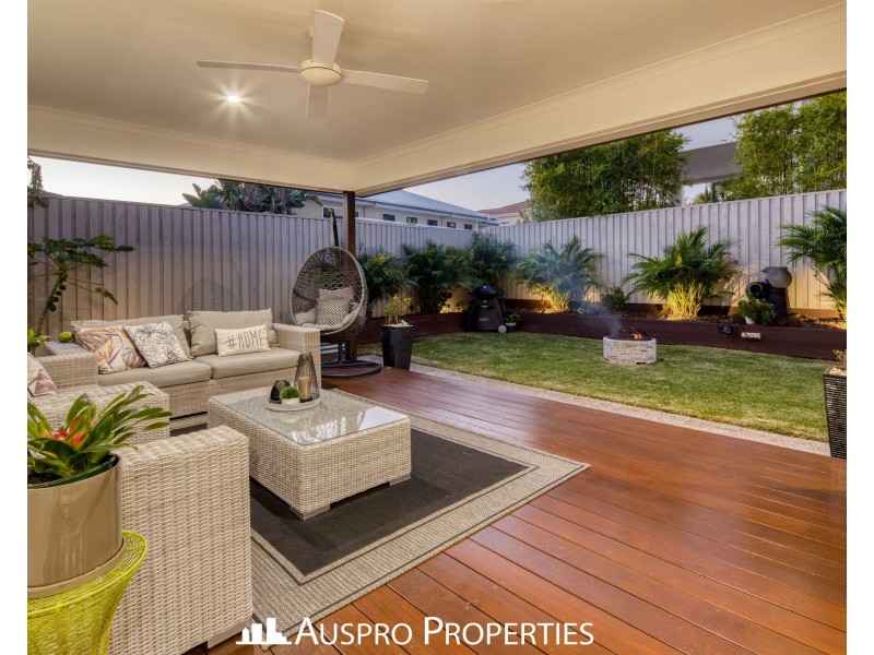 79 Hawthorn Circuit, Stretton QLD 4116