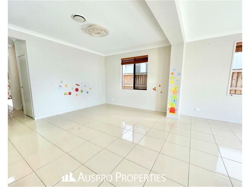 41 Kookaburra Circuit, Rochedale QLD 4123