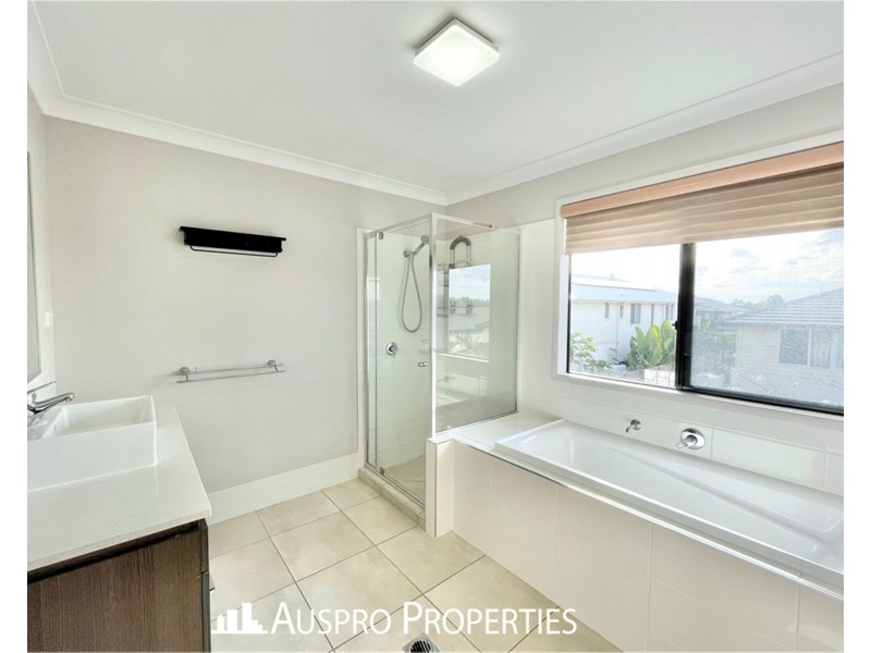 41 Kookaburra Circuit, Rochedale QLD 4123