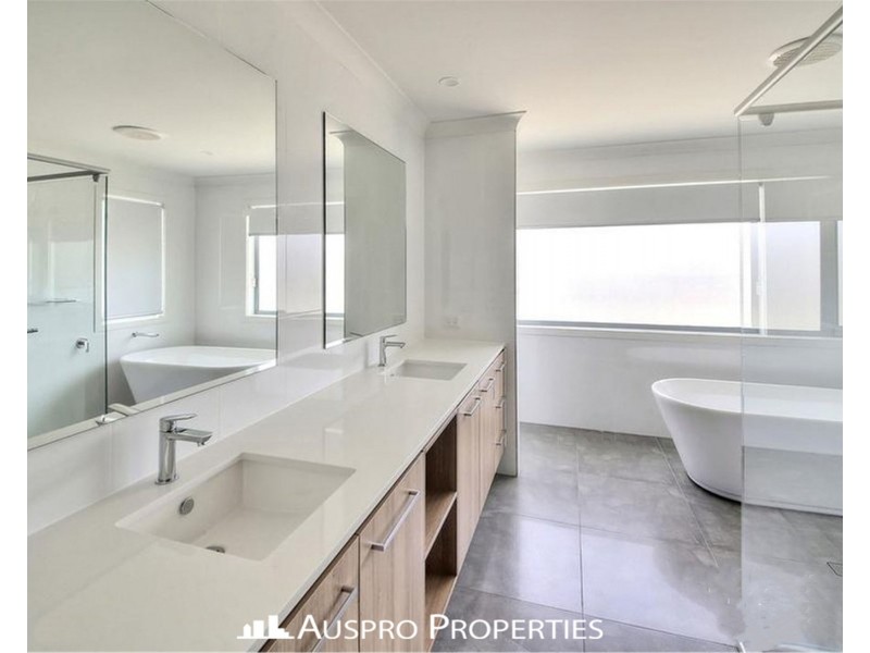 67 Ascent St, Rochedale QLD 4123