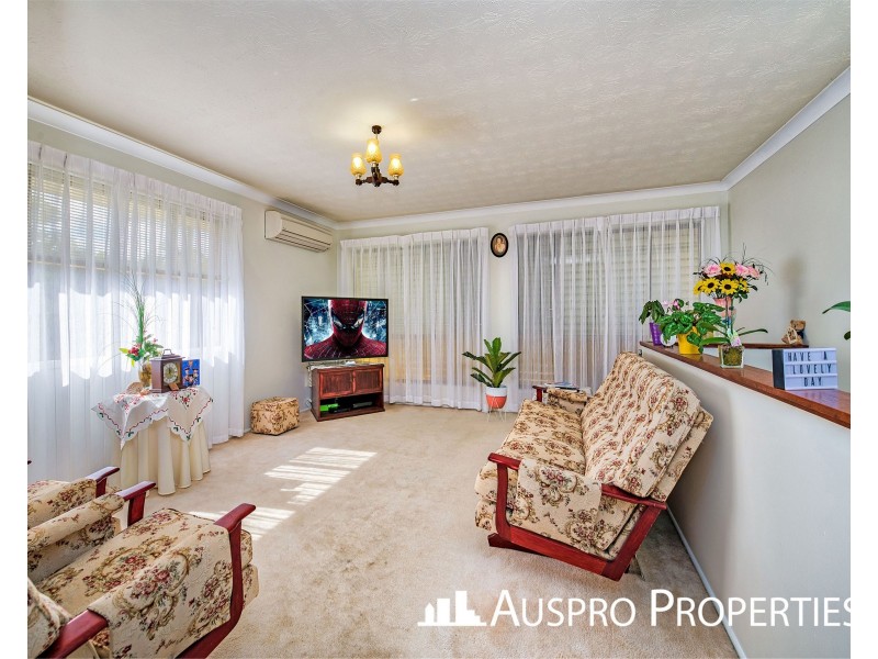 398 Warrigal Rd, Eight Mile Plains QLD 4113