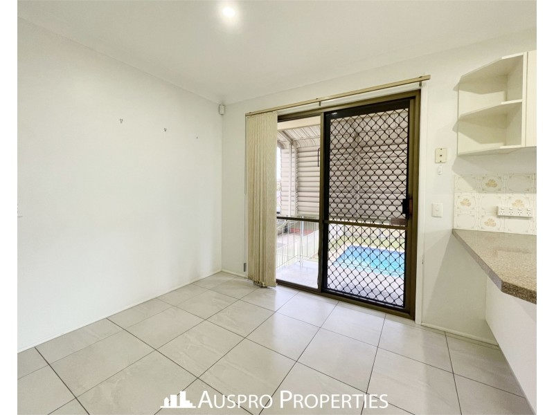 398 Warrigal Rd, Eight Mile Plains QLD 4113