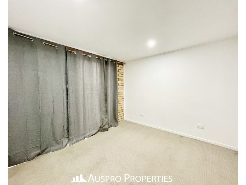 398 Warrigal Rd, Eight Mile Plains QLD 4113