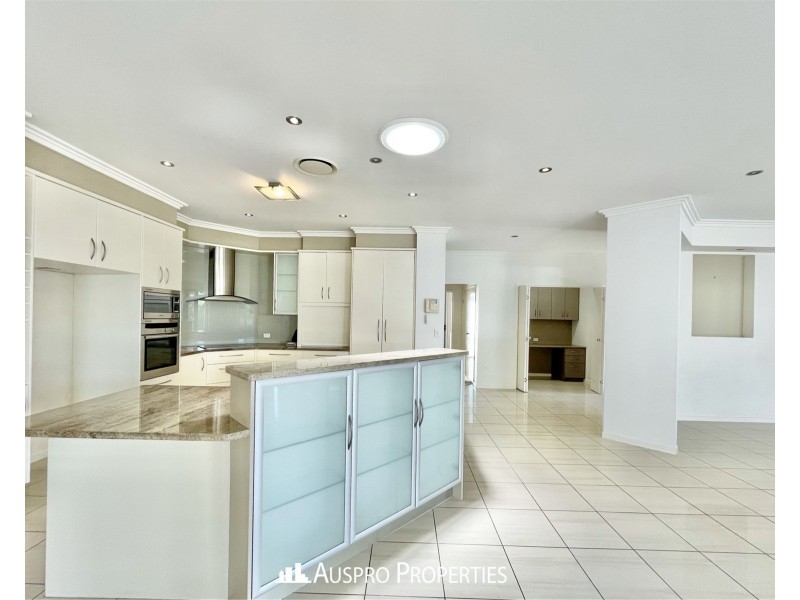 11 Penson St, Stretton QLD 4116