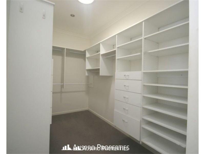 11 Penson St, Stretton QLD 4116