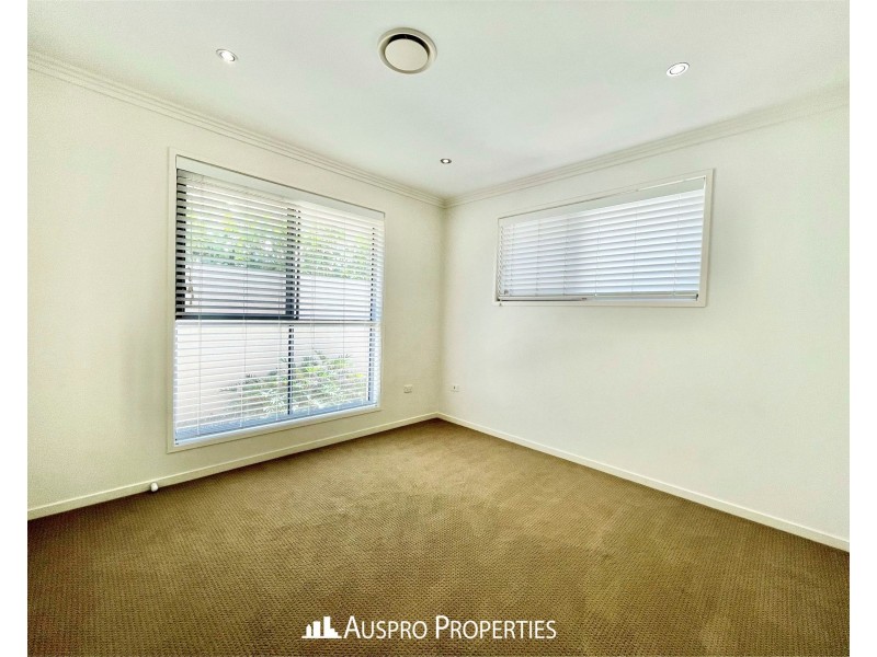 11 Penson St, Stretton QLD 4116