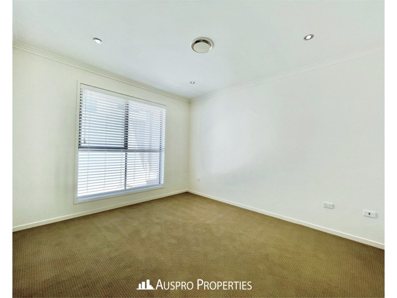 11 Penson St, Stretton QLD 4116