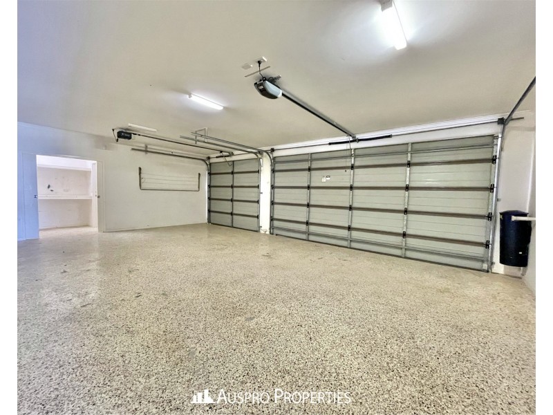 11 Penson St, Stretton QLD 4116