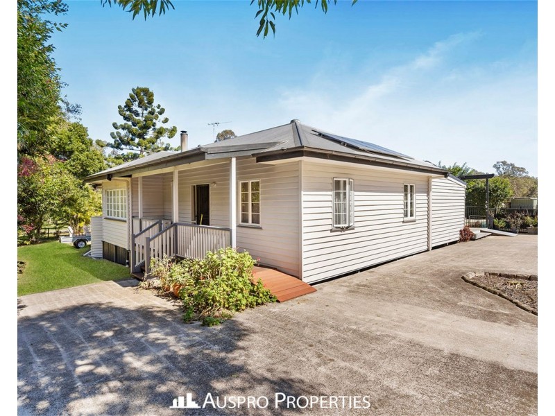 40 Hubner Rd, Park Ridge QLD 4125