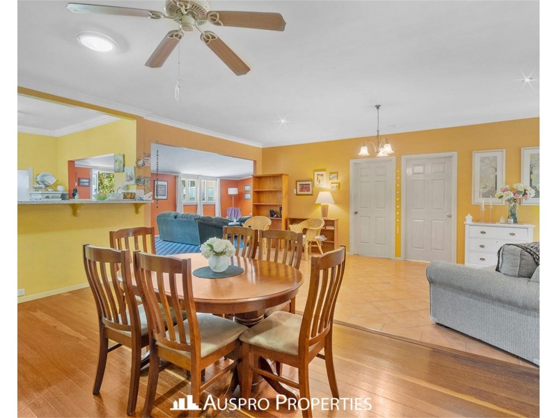 40 Hubner Rd, Park Ridge QLD 4125