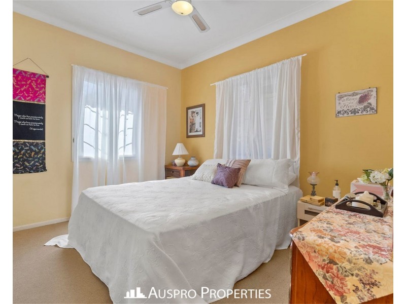 40 Hubner Rd, Park Ridge QLD 4125