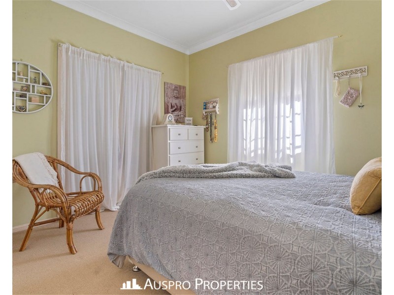 40 Hubner Rd, Park Ridge QLD 4125