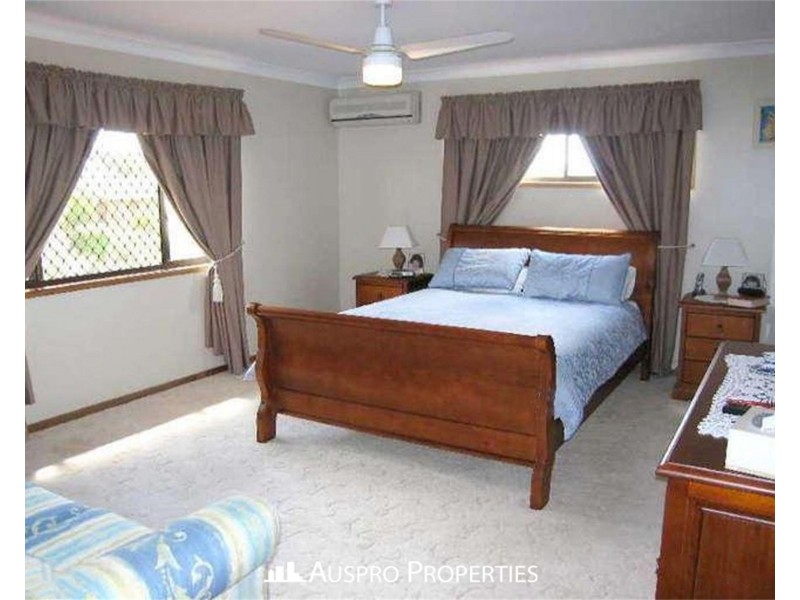 17 Kurru Street, Eight Mile Plains QLD 4113