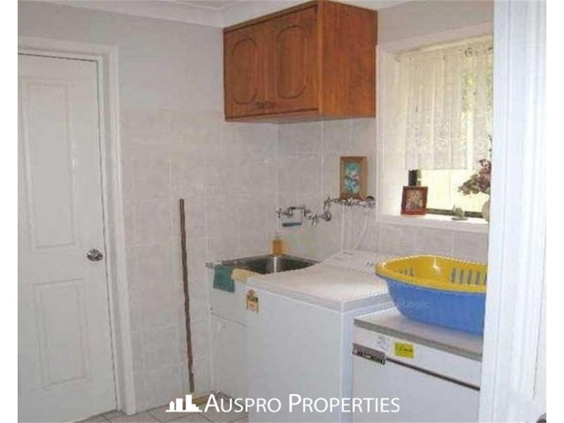 17 Kurru Street, Eight Mile Plains QLD 4113