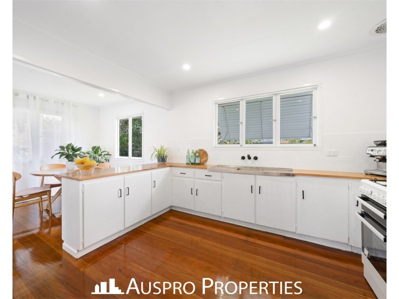 24 Benedict St, Wavell Heights QLD 4012