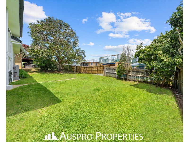 24 Benedict St, Wavell Heights QLD 4012