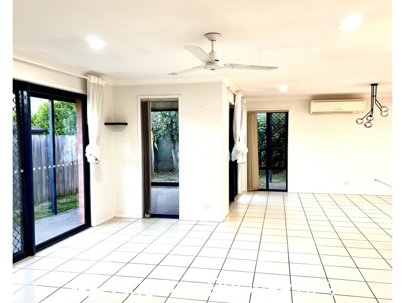 14 Mapelton Cct, Parkinson QLD 4115