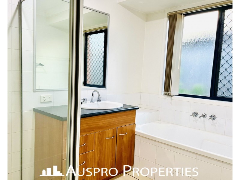 14 Mapelton Cct, Parkinson QLD 4115
