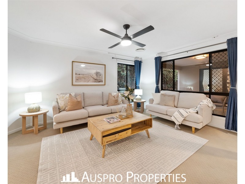 13 Girraween Cr, Parkinson QLD 4115