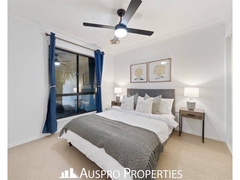 13 Girraween Cr, Parkinson QLD 4115