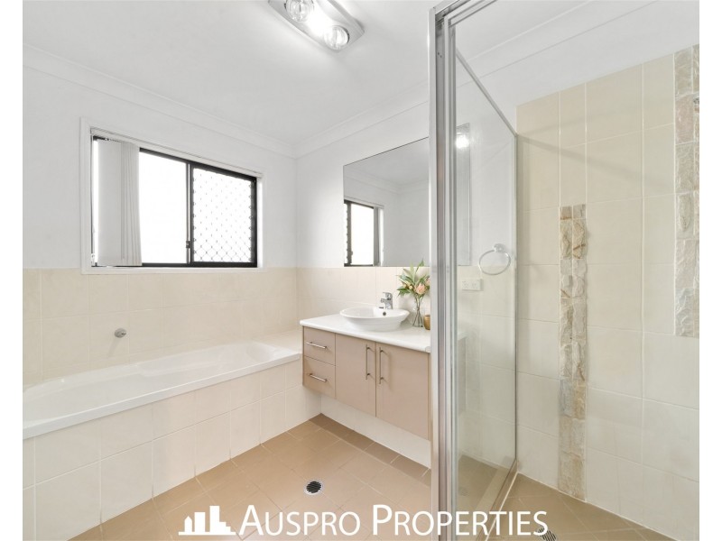 13 Girraween Cr, Parkinson QLD 4115