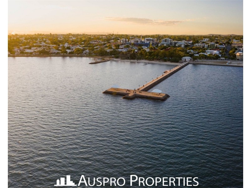 227 Stradbroke Avenue, Wynnum QLD 4178