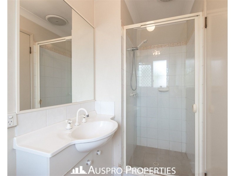 8 Appleton Street, Carindale QLD 4152