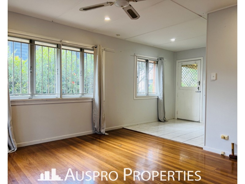 8 Caloma Street, Underwood QLD 4119