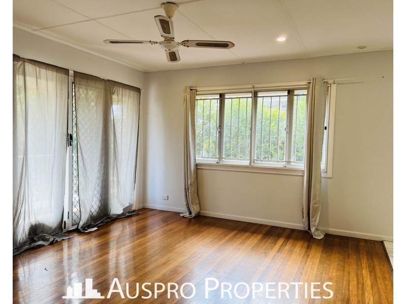 8 Caloma Street, Underwood QLD 4119