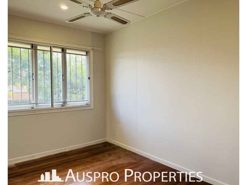 8 Caloma Street, Underwood QLD 4119