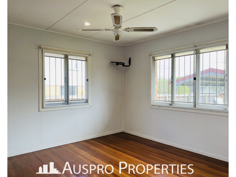 8 Caloma Street, Underwood QLD 4119