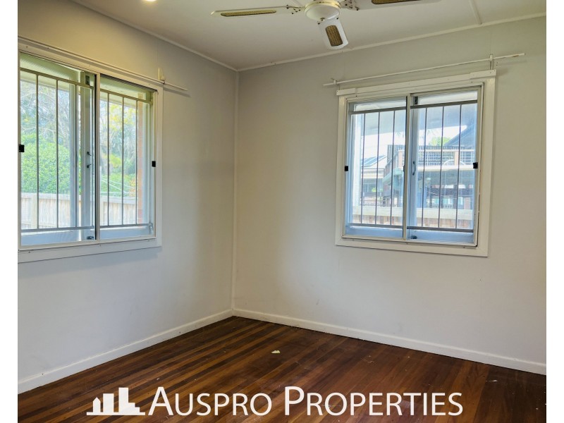 8 Caloma Street, Underwood QLD 4119