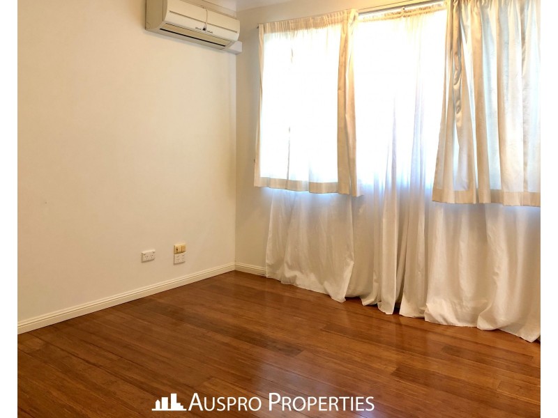 18 Firthshire St, Mansfield QLD 4122