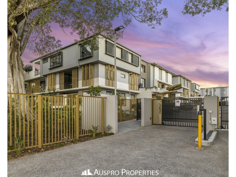 577 Warrigal Road, Eight Mile Plains QLD 4113