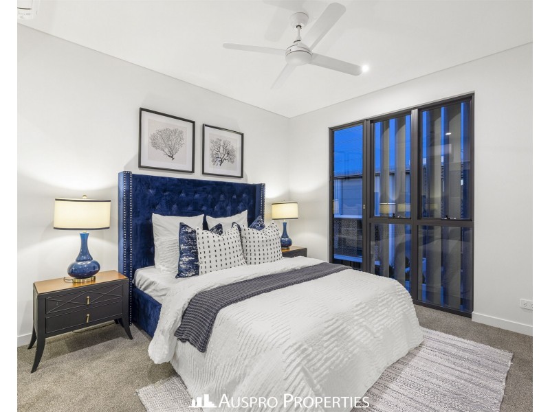 577 Warrigal Road, Eight Mile Plains QLD 4113