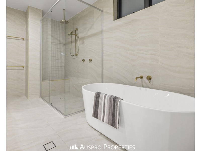 577 Warrigal Road, Eight Mile Plains QLD 4113